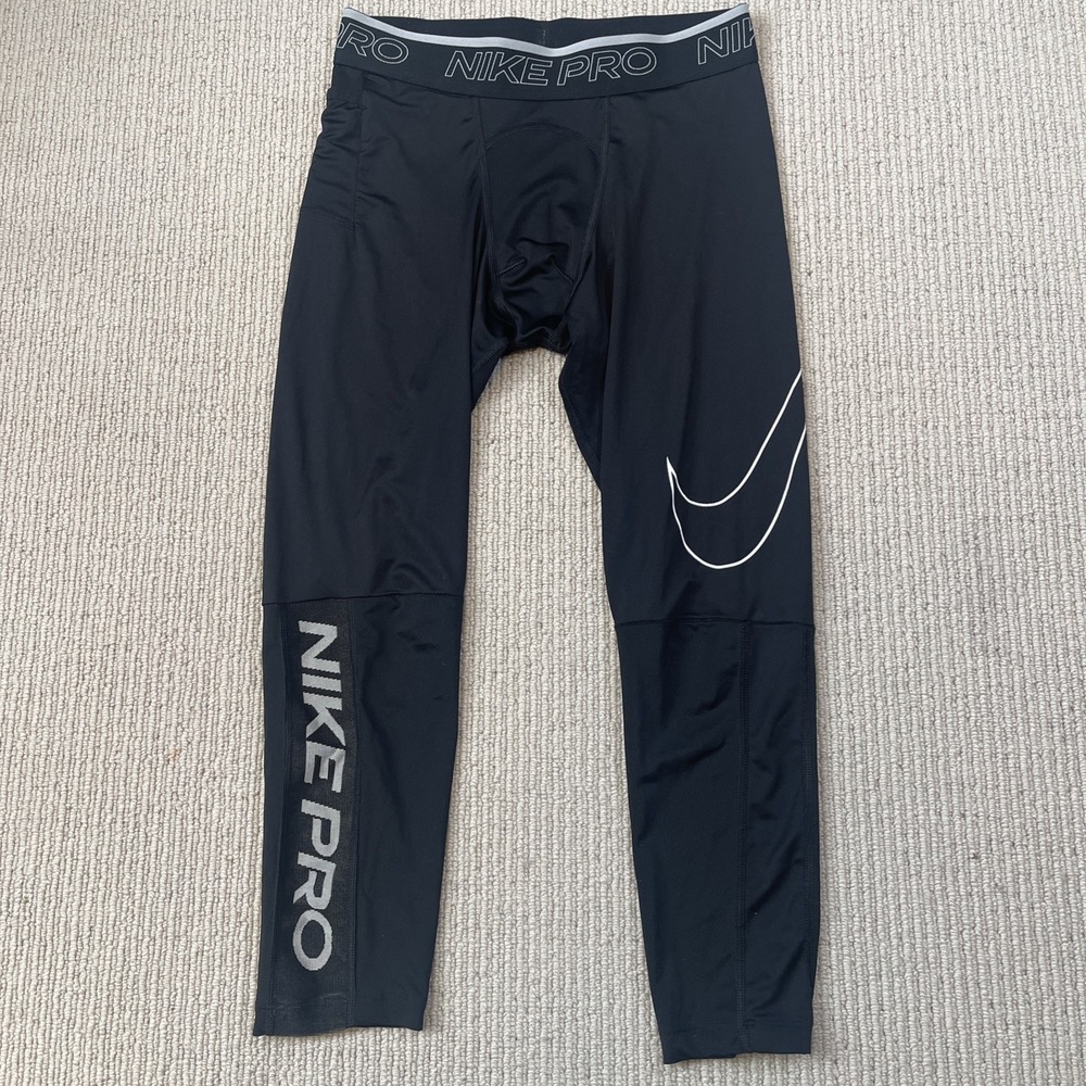 Nike Pro Men's Medium Dri-FIT Black/White 3/4 Training Tights Tight Fit